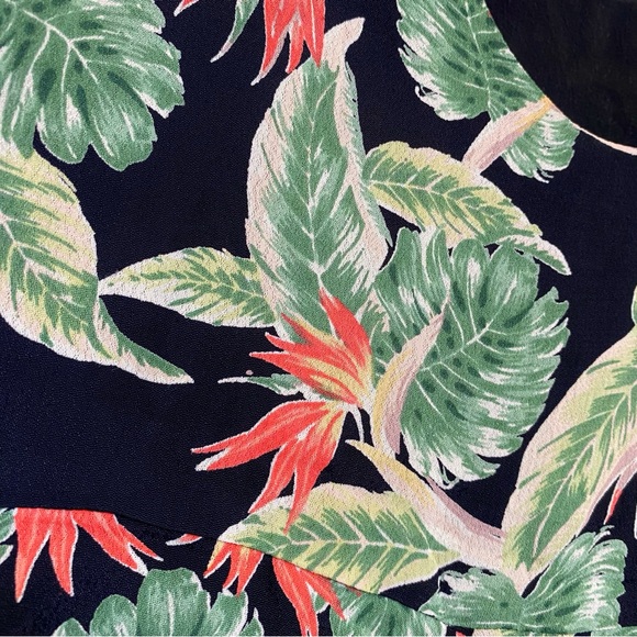 For love and lemons black green Hawaiian floral print sleeveless aloha romper - Picture 7 of 12